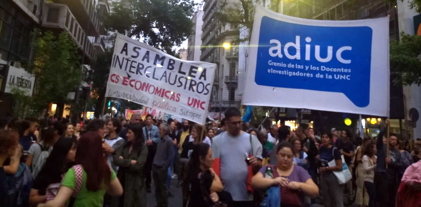 2024 10 22 marcha universitaria asamblea interclaustros